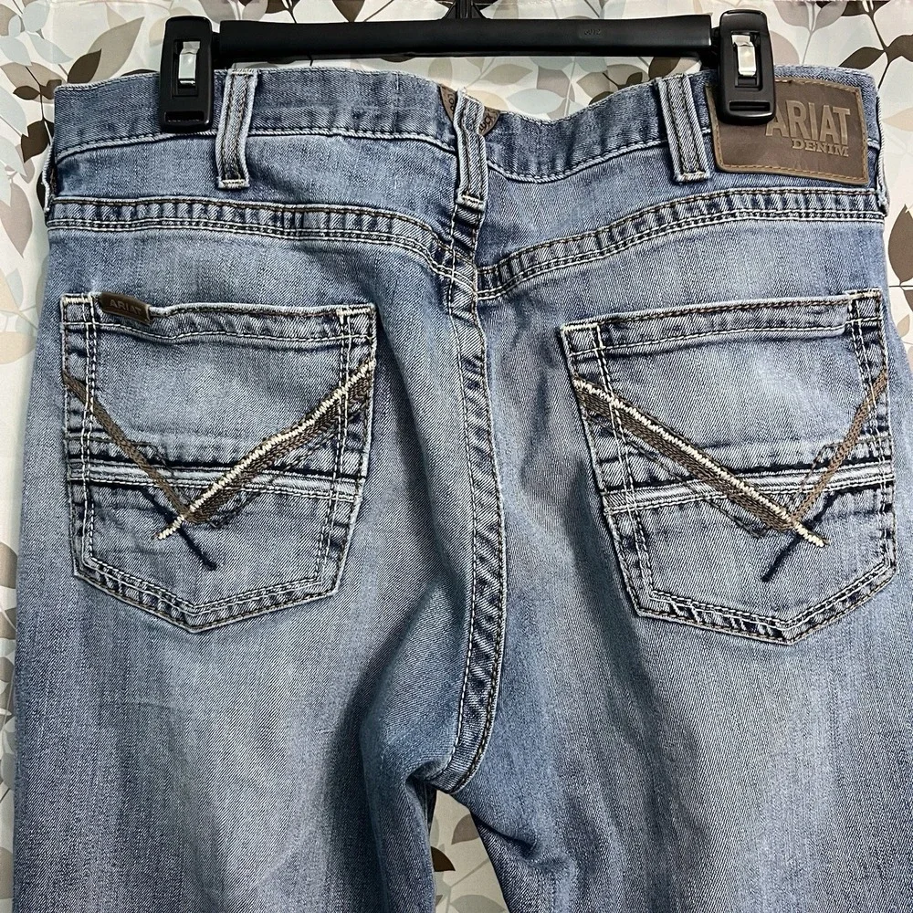 Ariat Jeans Mens 34x31 M5 Slim Boot Leg Denim Rodeo Cowboy Work Pants Thrashed